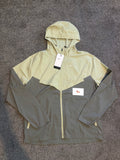 Nike miler Windrunner jacket - olive