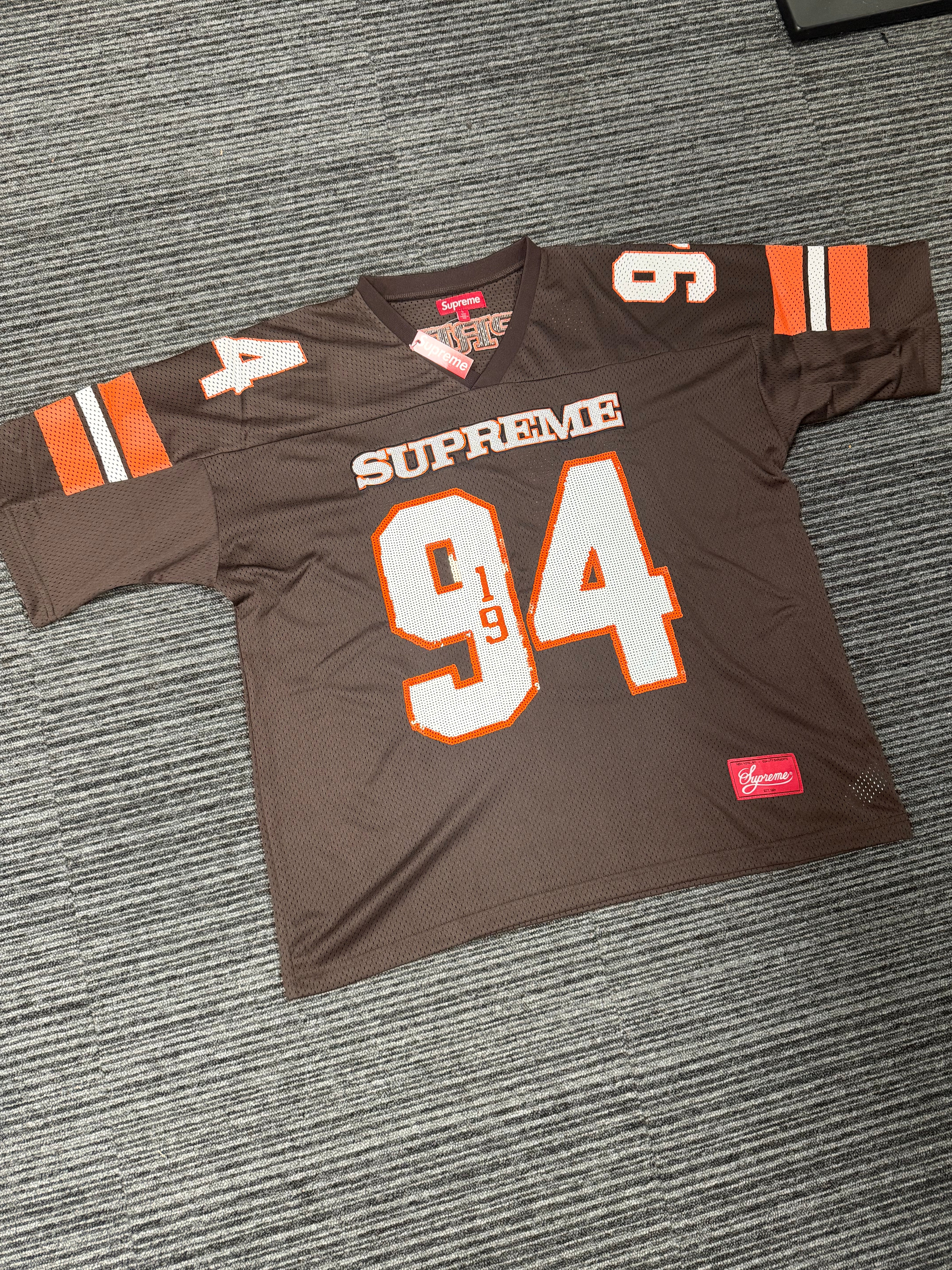 Supreme Sequin Football Jersey 94 ブラウン Supreme FW25 sequin jersey (Brown) – STARSNEAKERSMK