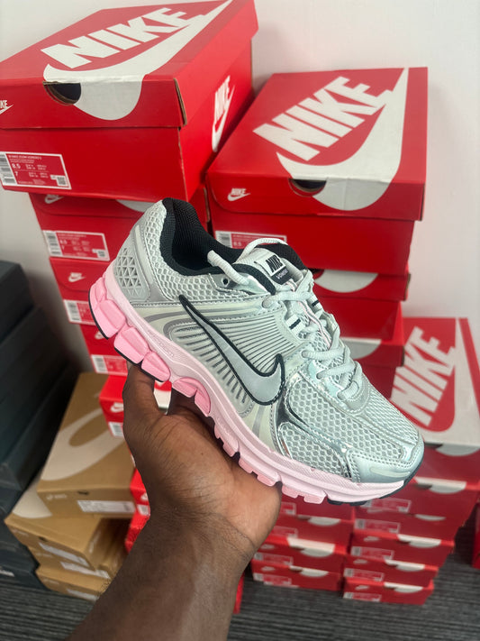 Vomero 5 pink foam