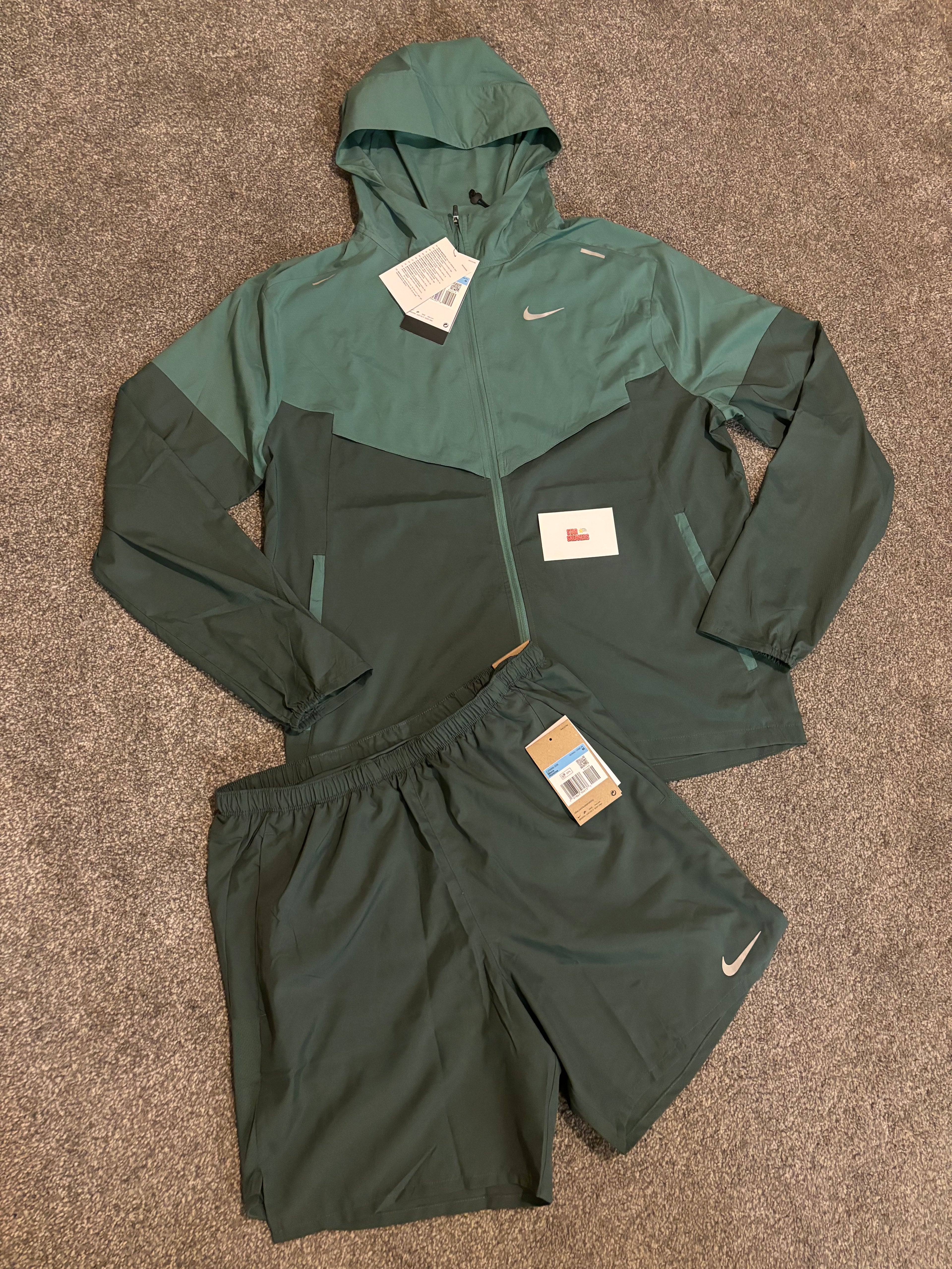 Nike miler windrunner short set - Bicoastal Green
