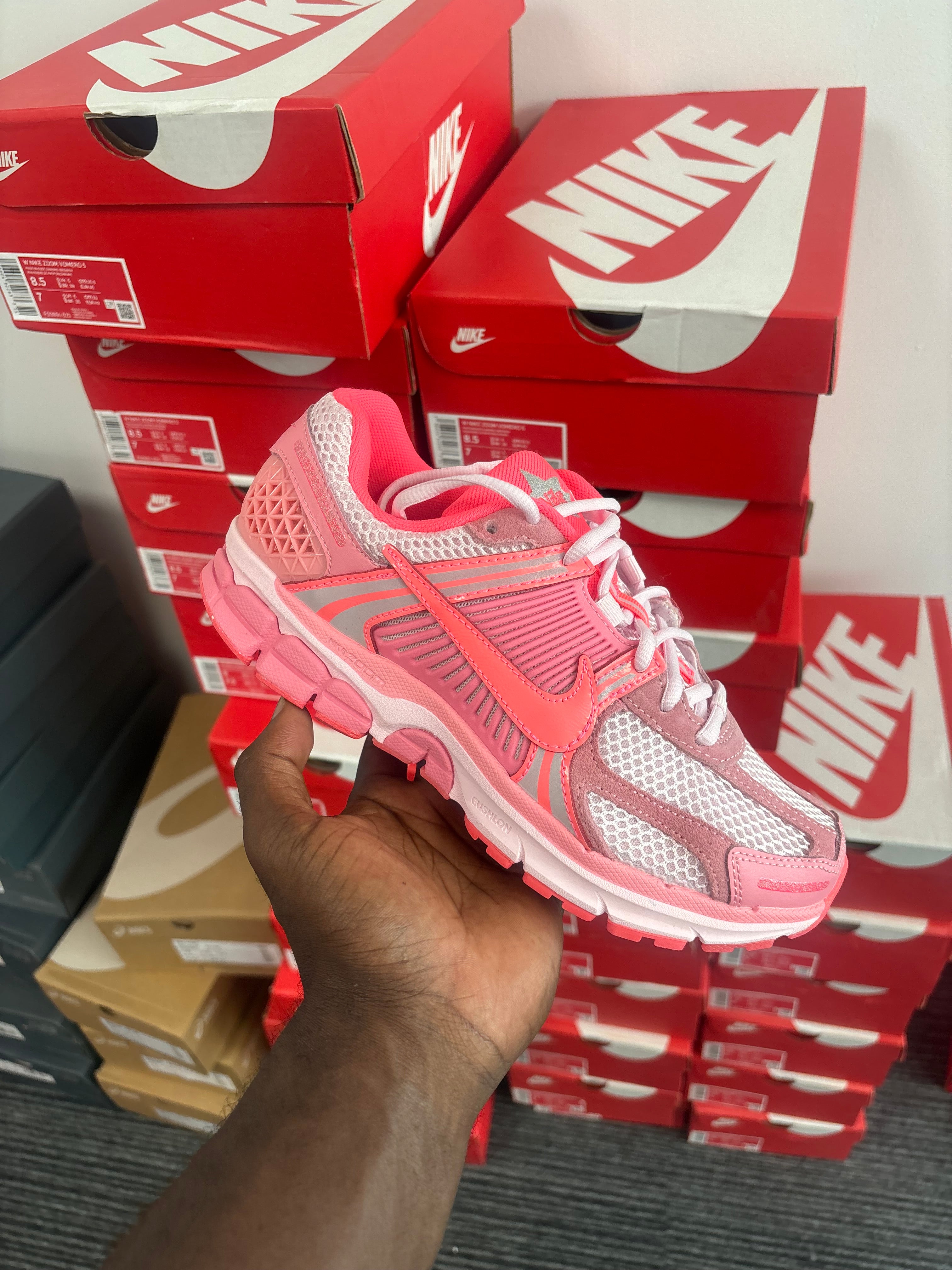 Vomero 5 elemental pink