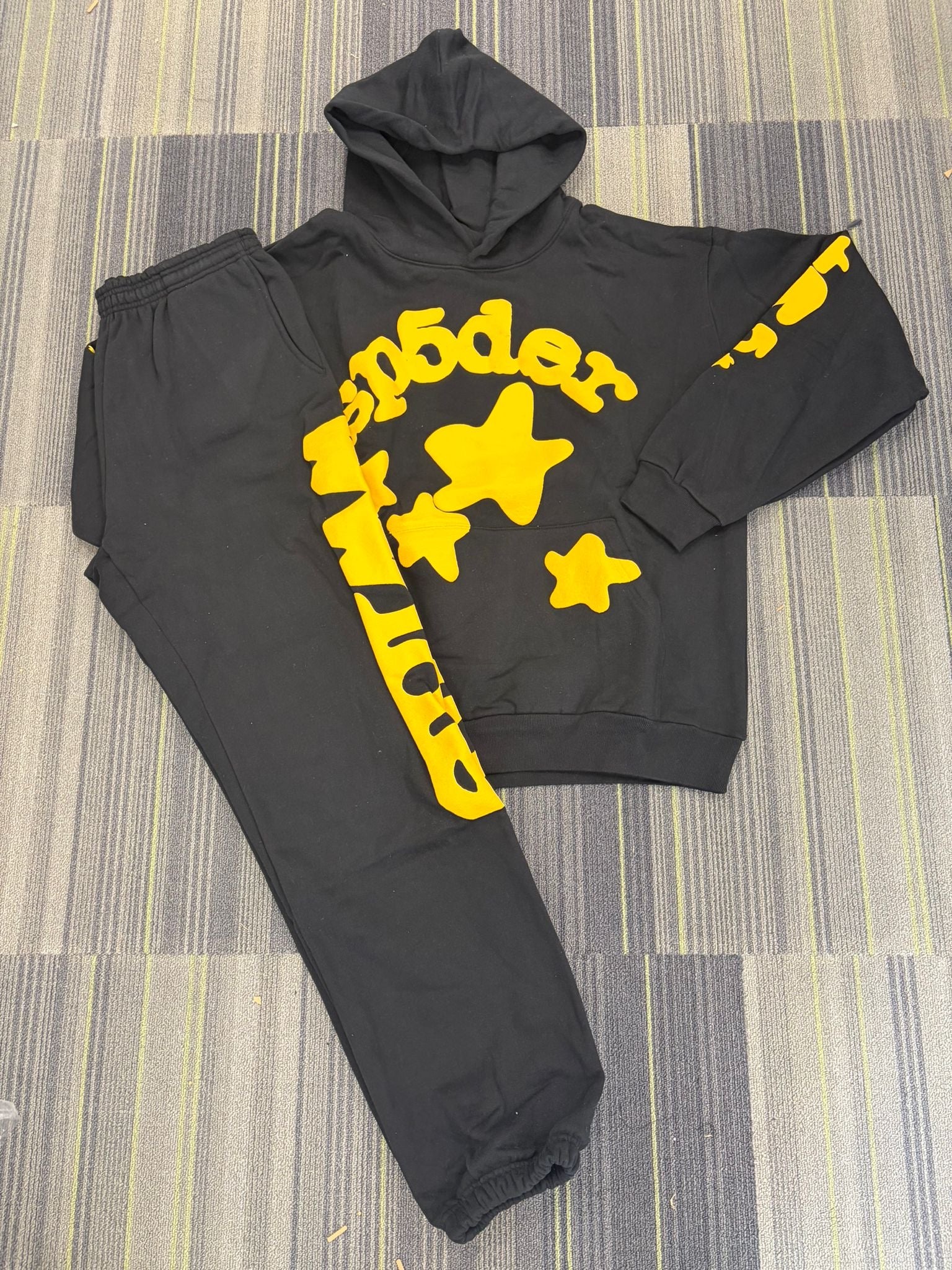 SP5DER Beluga Onyx tracksuit