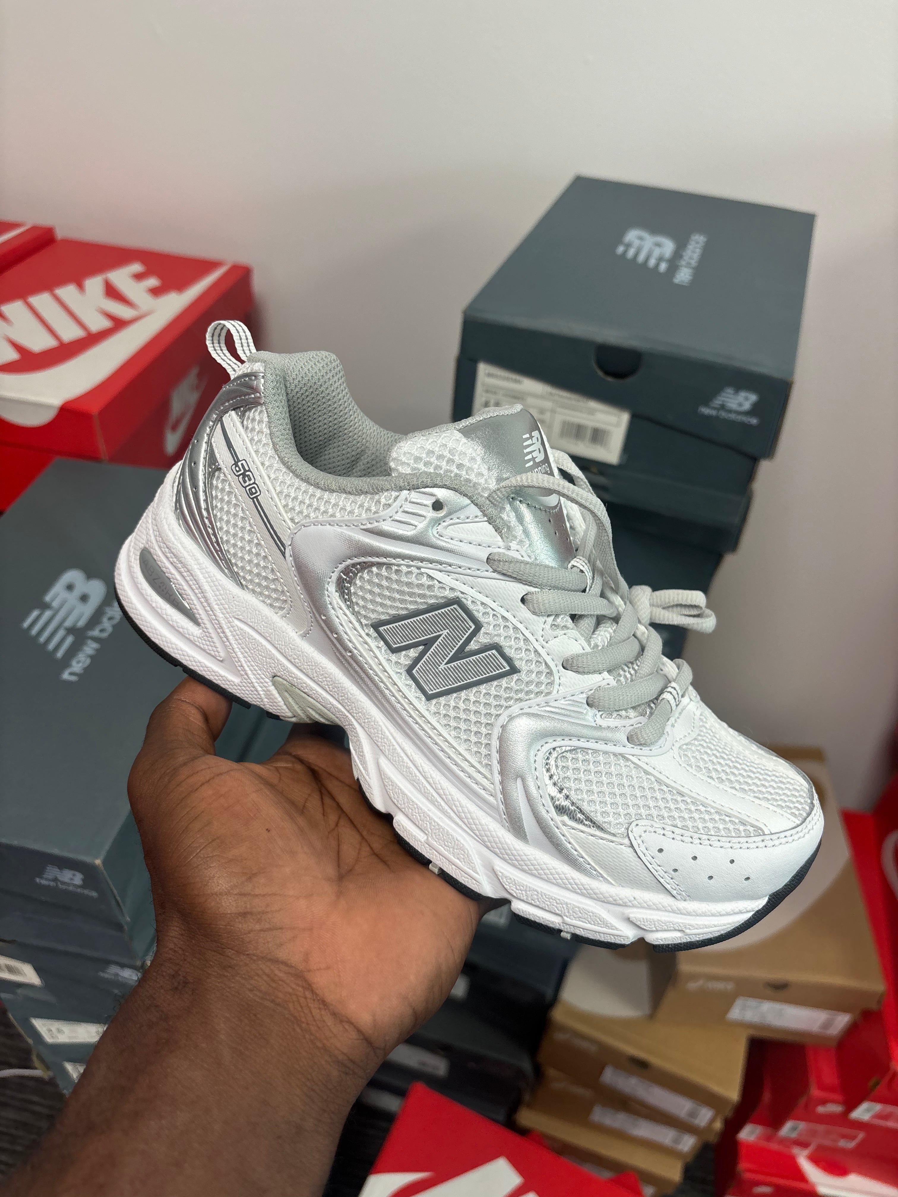 NB 530 metallic silver