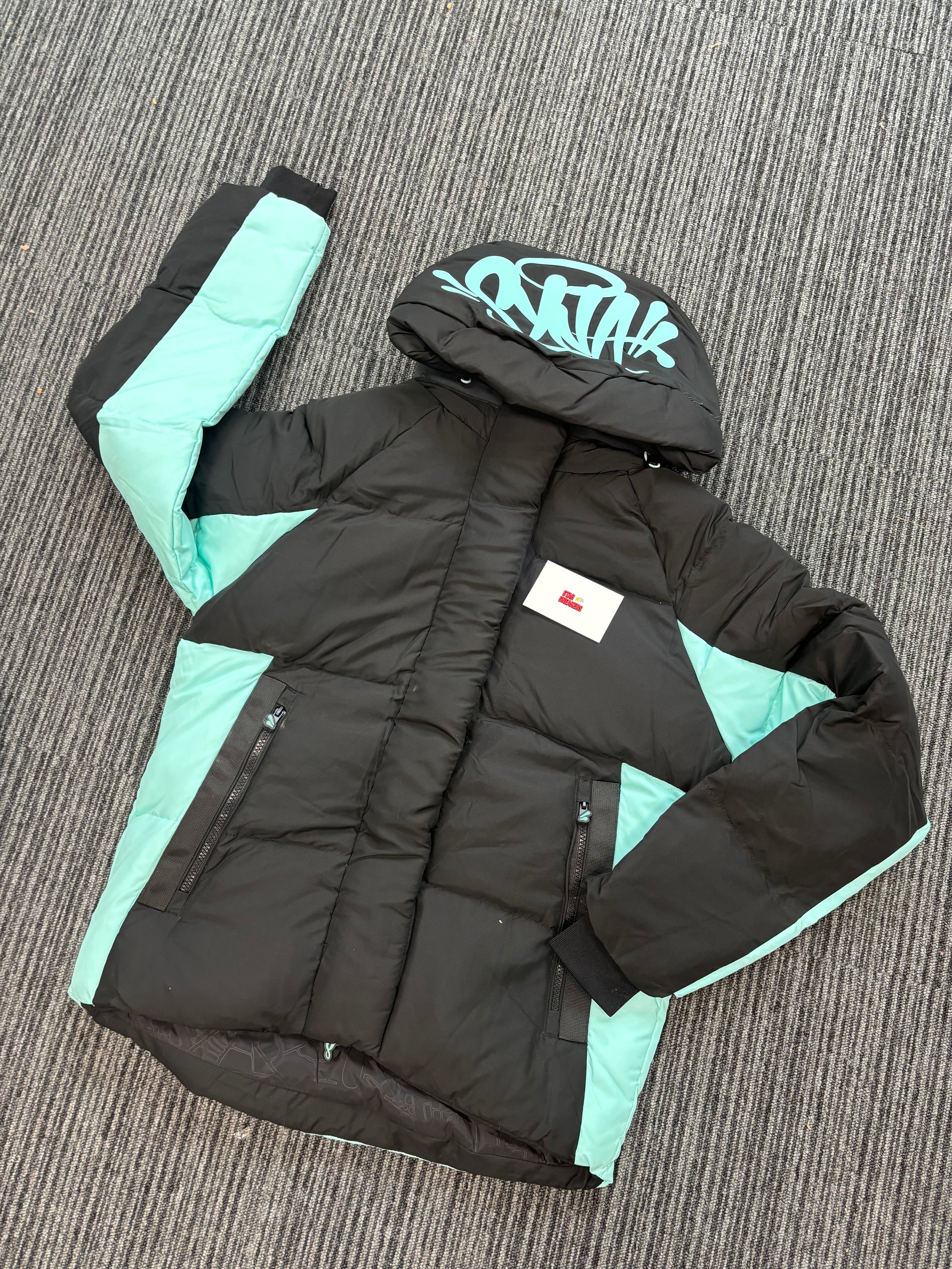 Syna world logo puffer jacket black/teal