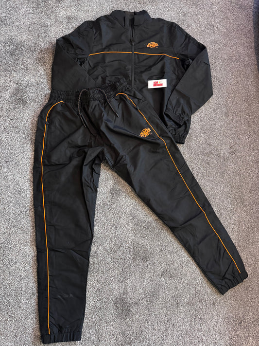 Syna nylon tracksuit black/orange