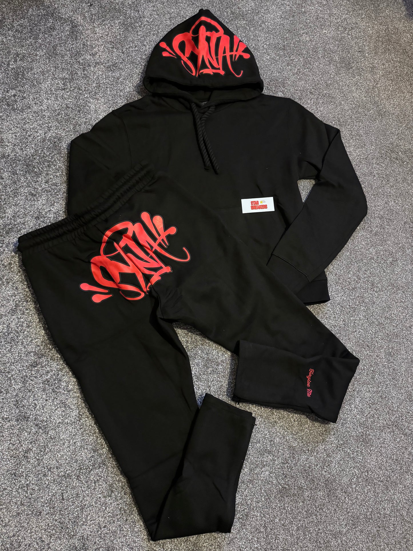 Syna world black/red tracksuit